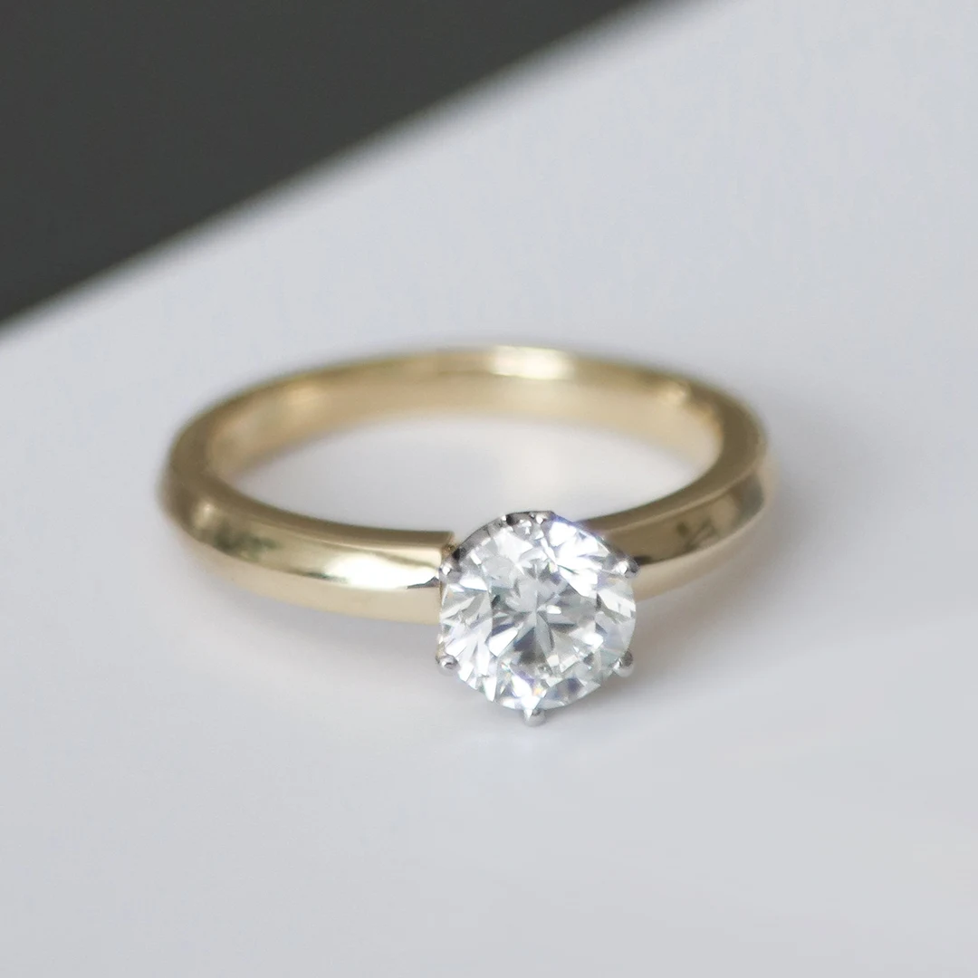 Anillo de Compromiso, oro 18k y diamante